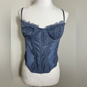 out‎ from under corset Sz M Lace Feminine Adjustable Straps